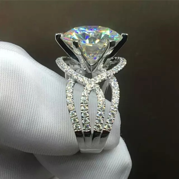 New 925 Silver Round Ladies Diamond Ring 💍 - Picture 4 of 4